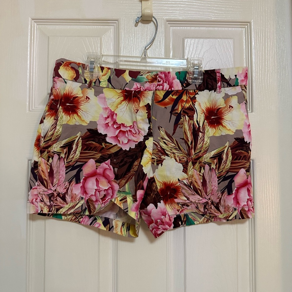 Dahlia Collection Floral Shorts